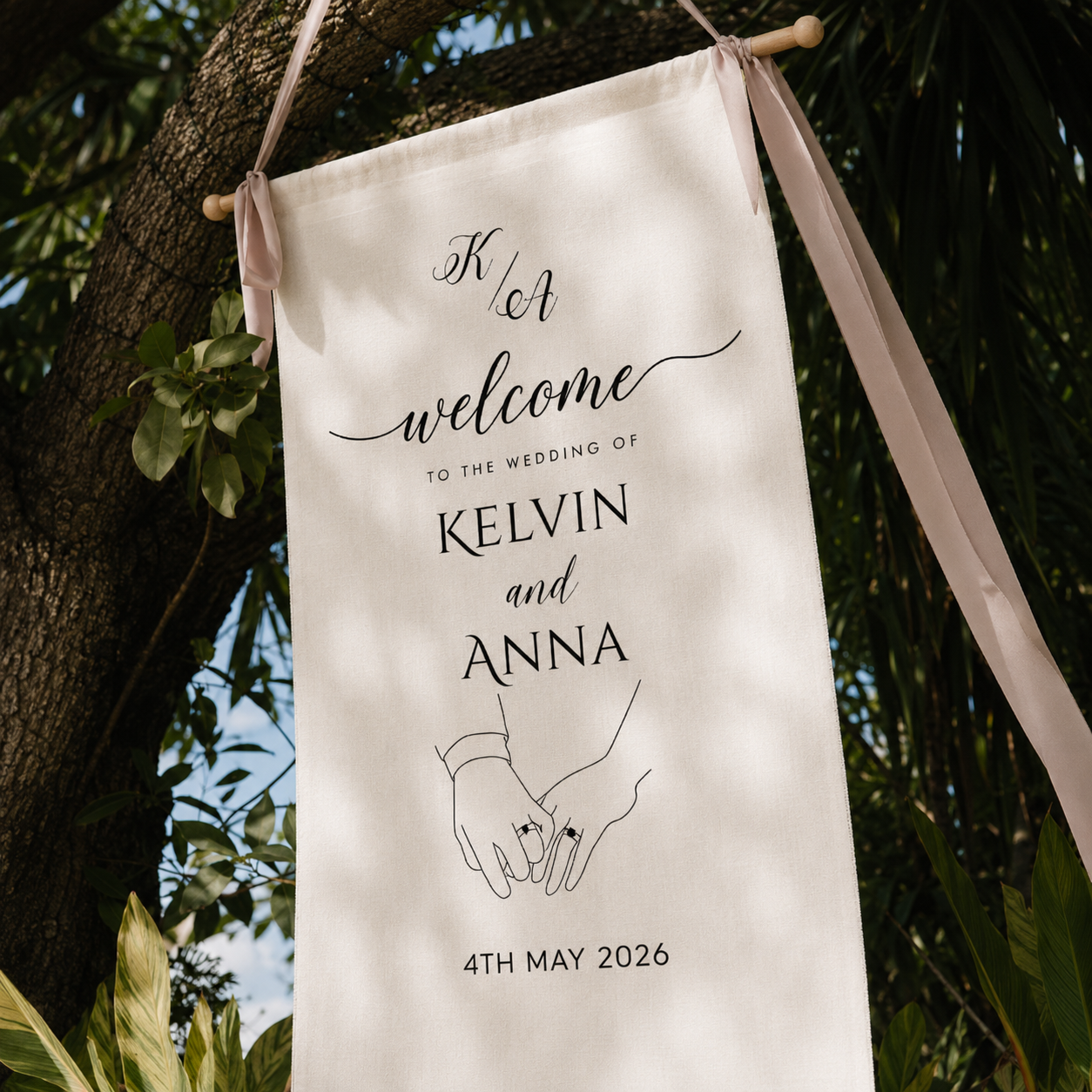 Personalized Wedding Welcome Tapestry - Custom Couple Names Banner, Hand Holding Illustration Sign, Ceremony Entrance Backdrop Decor